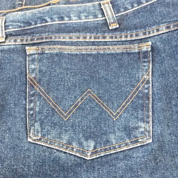 Wrangler Rugged Wear Jeans 48 x 32 - Picture 7 of 11